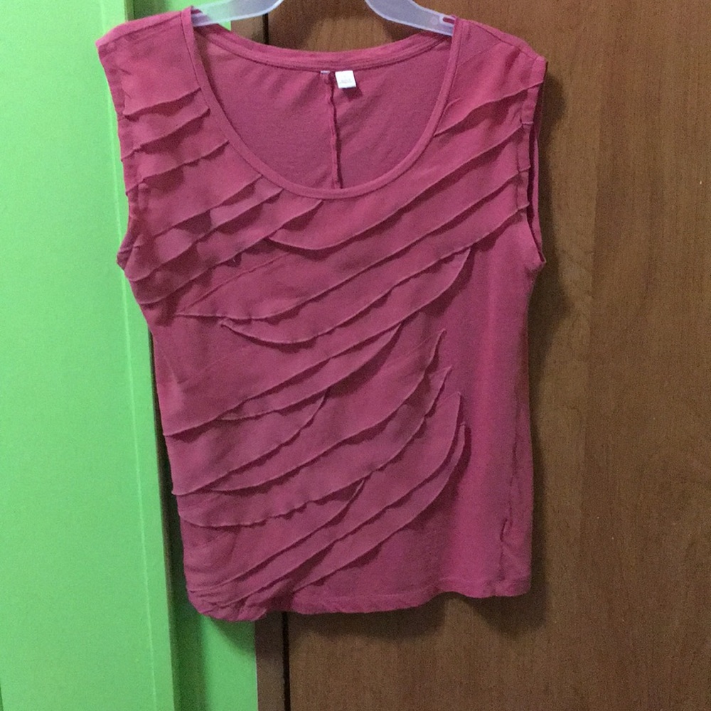 Coral ruffly tank top